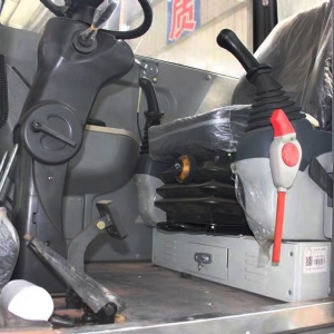 拾裝機(jī)（抓木機(jī)）