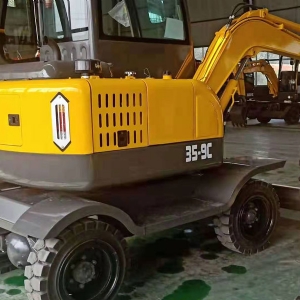 輪式挖掘機